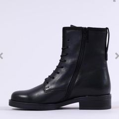 ladies boots