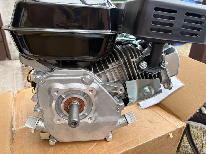 7.5HP 212cc Gasoline Engine, 4-Stroke 4KW Air-cooled Hand-pulled Motor 3600RPM New 20mm shaft