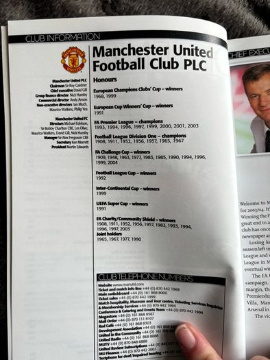 Manchester United Official Members' Yearbook 2003/04
