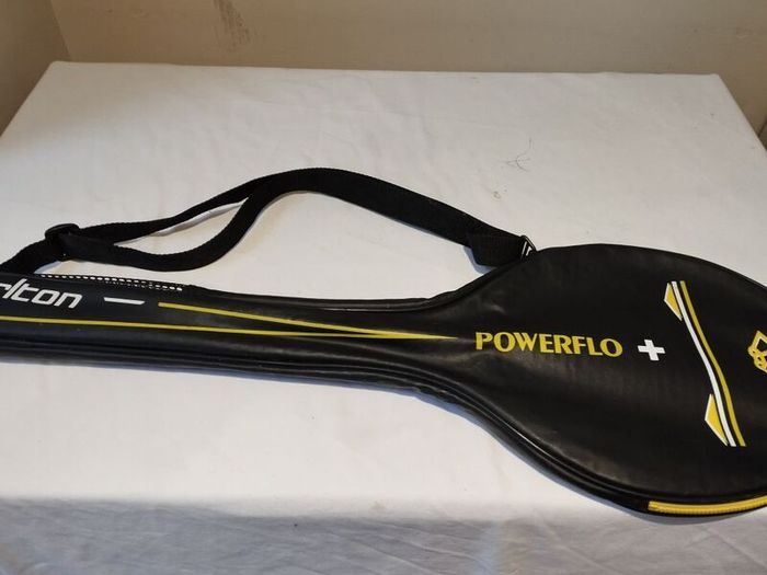 Carlton Power flow + Badminton Racket and carry case