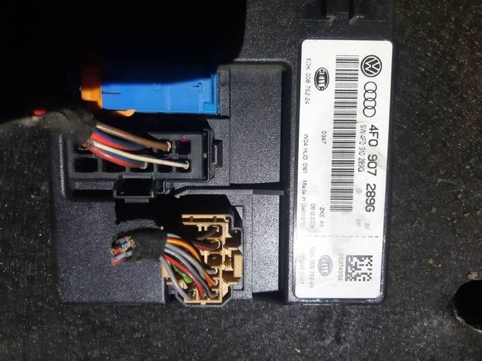 AUDI A6 (4F, C6, 05-11) Body Control Module 4F0907289G