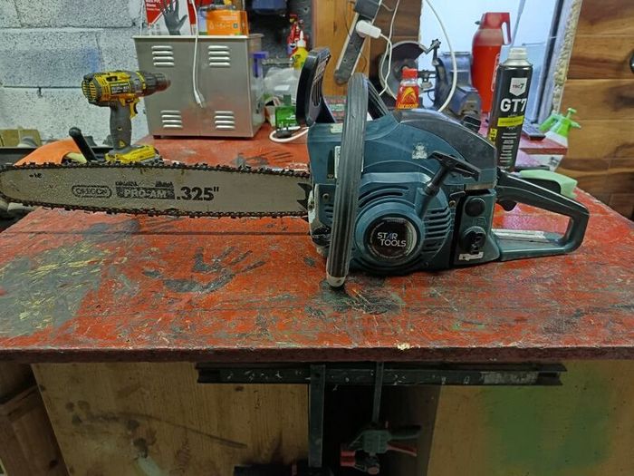chainsaw