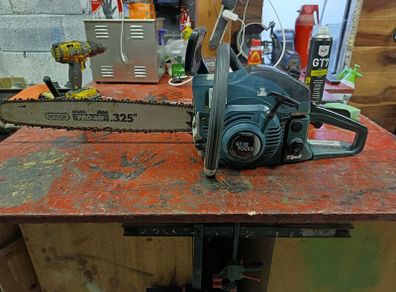 chainsaw