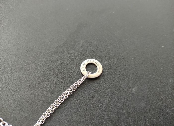 Pendant with small chain