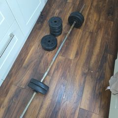 Bar and weights set