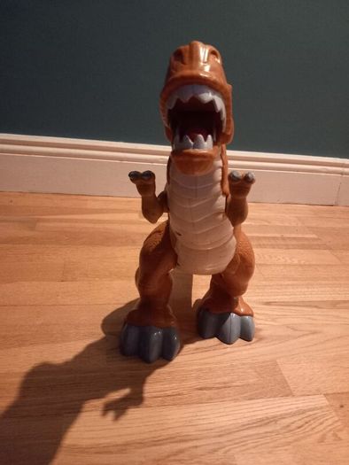 Large articulate Dinosaur