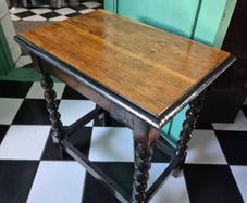 Small Vintage 1920s oak table