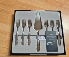 Newgrange Pastry Server - New