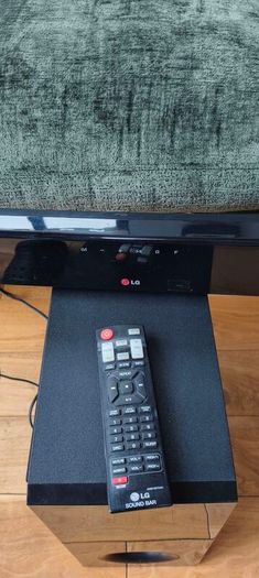 LG Soundbar and Subwoofer