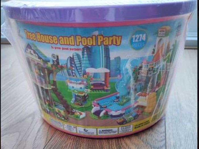 Building Bricks Set: Friends Treehouse Summer Pool Part