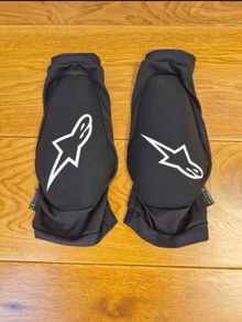 Youth Knee Protectors (Alpinestars)