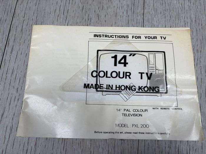 Vintage PXL 200 14-Inch Colour CRT TV With Manual & RF Modulator