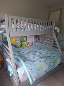 Triple bunk with two storage draws no matress incld