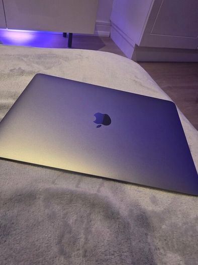 macbook Air m1 space gray (no scratches, battery health 95%)