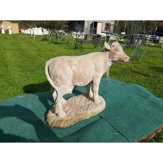 Cow  Standing SA043