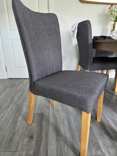 Jysk Vedde Table and 4 chairs