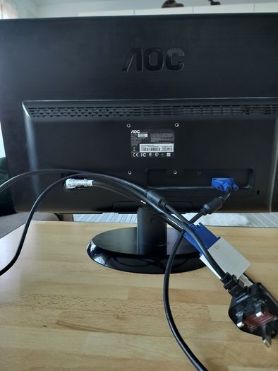 Monitor AOC