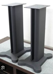 B&W FS700 stands