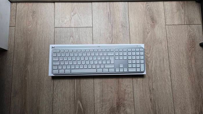 MX Keys S for Mac Advanced Wireless Illuminated Logitech Keyboard.