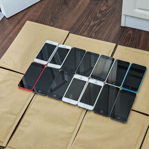 Job Lot of 14x Apple iPhone 5 / 5c / 5s - Spares & Repairs - Parts Bundle