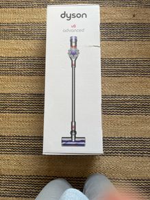 Dyson V8 Advanced - RRP 399