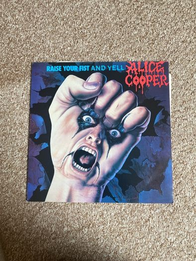 Alice Cooper "Raise your Fist and Yell" vinyl