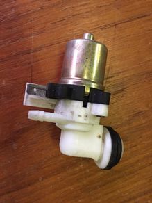 Windscreen Washer Pump (Fiat)
