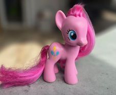 Pinkie Pie 3 inch Brushable MLP G4 My Little Pony 2010