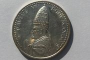 Pope Paul vi token