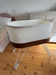 Snoo bassinet