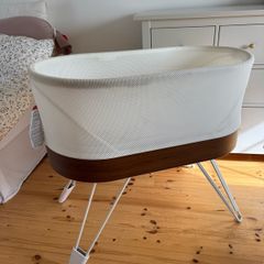 Snoo bassinet