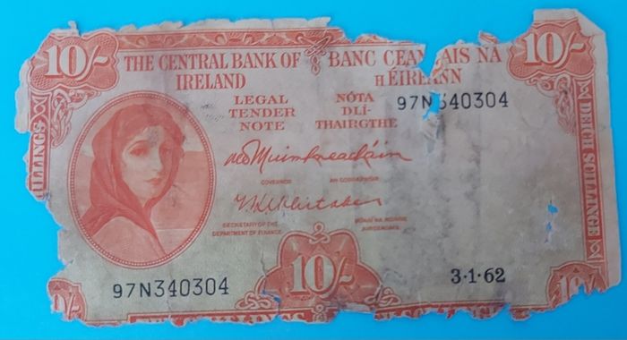 Irish 1962  X 4 Lavery ten shilling banknote in used condition
