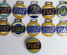 Vintage Collection FIAT Pins badges
