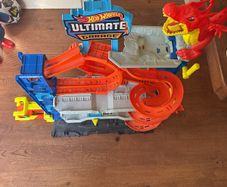 Hotwheels Ultimate Garage