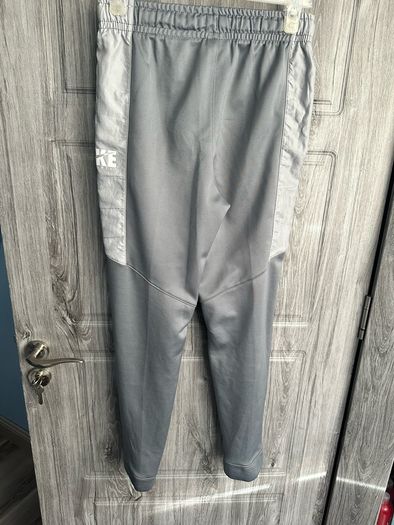 Nike Tracksuit - Boys XL
