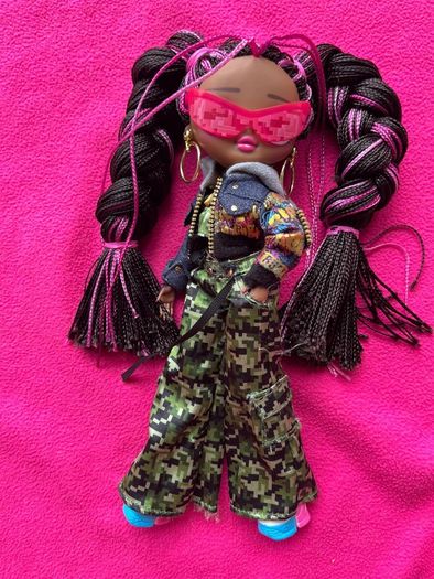 L.O.L. Surprise dolls! OMG Honeylicious series Remix