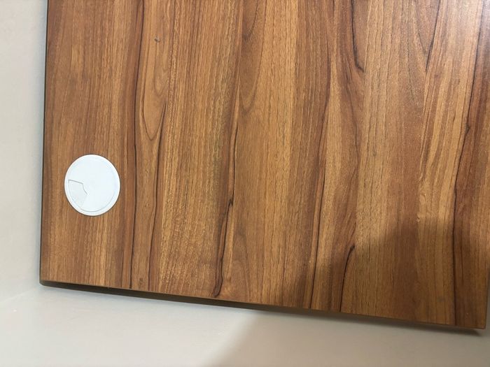 Free Desk For Collection