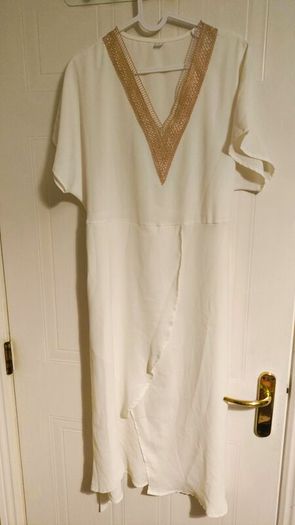 White & Gold Lace Dress with V-Neck and Ruffles  Size S