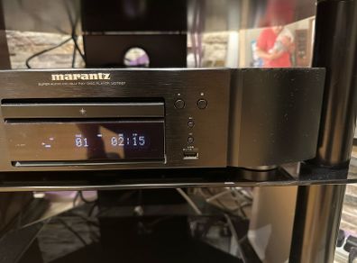 Marantz UD7007 Blu Ray, DVD, CD player- like New condition.