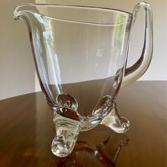 Jerpoint glass jug