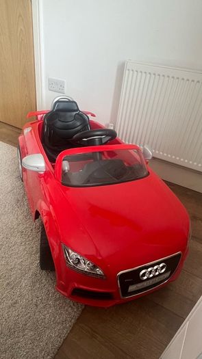 Electric toy Audi