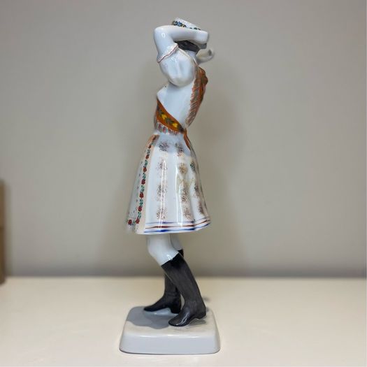 Vintage Hollohaza Porcelain Figurine: Hand-Painted Hungarian Folk Dancer