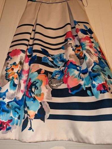 absolutely amazing floral midi dress from Monsoon