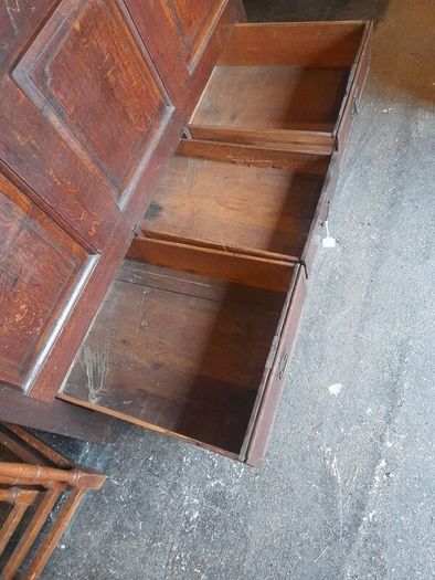 Antique Coffer / Mule Cest