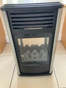 Gas heater and cylinder