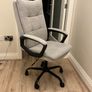 desk chair Image 3