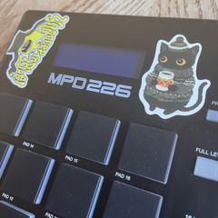 Akai Mpd 226 (MINT -price Drop) - Pro Midi Pad Controller & android/apple adapter worth 25 brand new