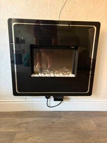 Wall mounted Electric fire