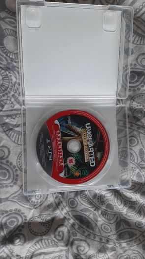 uncharted drakes fortune (PS3 essentials)