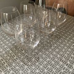 Dartington 6 wine glasses Crystal